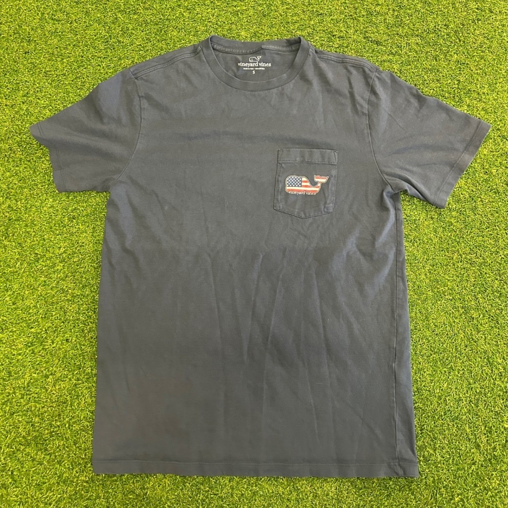 Vineyard Vines Mens Small Navy Blue American Flag Whale Pocket T-Shirt Cotton